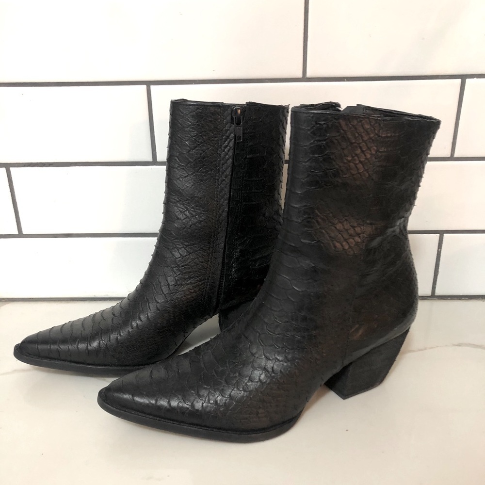 The Caty Mid Calf Boot